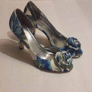 Michelangelo/ Floral/ Peep Toe/ Heels